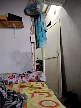 gatoalex89 online show from October 22, 2025, 12:37 pm