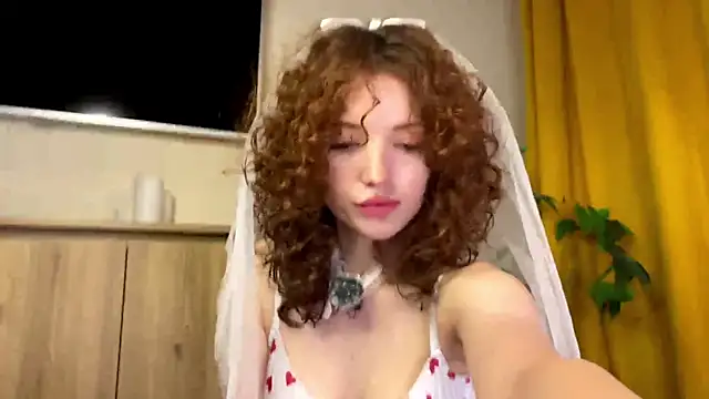 Snapshot of LilianGrindle chatting on July 28, 2026, 7:39 pm LilianGrindle online show from July 28, 2026, 7:39 pm