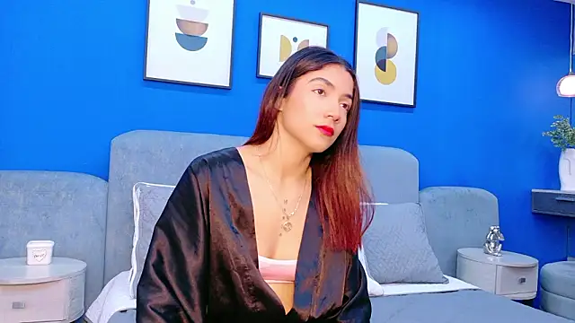 martina roldam online show from February 4, 2026, 9:21 pm