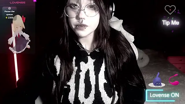 Snapshot of chloe_crystall_killer chatting on November 8, 2025, 5:00 am chloe crystall killer online show from November 8, 2025, 5:00 am