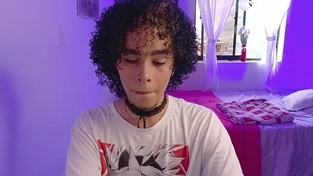 seven7xis online show from September 12, 2025, 9:47 pm