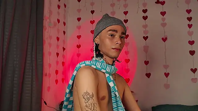 seven7xis online show from February 18, 2025, 4:58 am