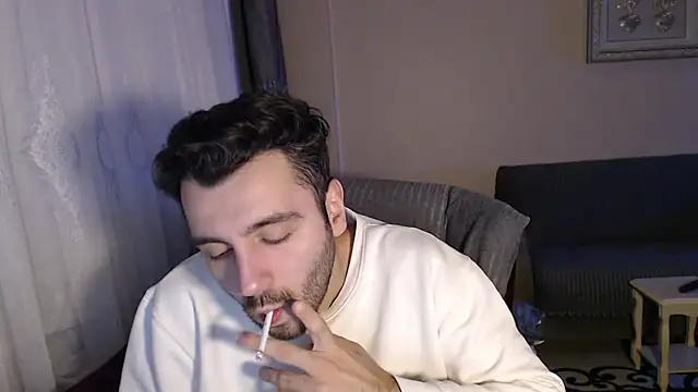 handsomeee04 online show from November 25, 2025, 11:05 pm