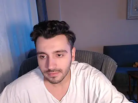 handsomeee04 online show from November 15, 2025, 9:52 pm