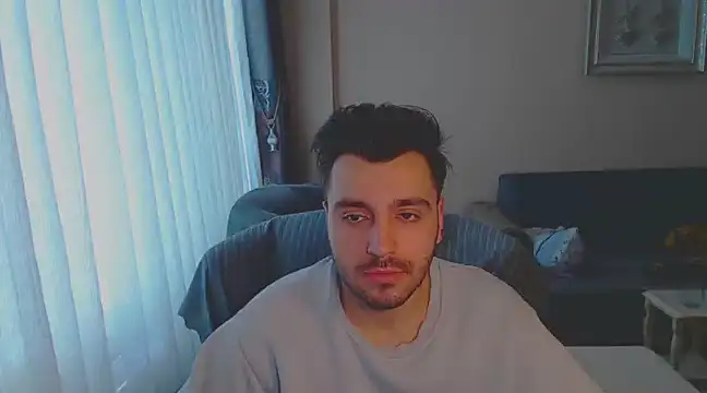 handsomeee04 online show from March 3, 2025, 2:28 pm
