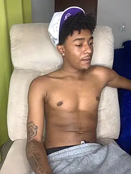 Boy cock18 online show from October 17, 2025, 9:16 pm