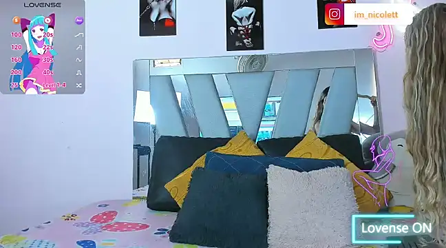 supradoll online show from February 4, 2025, 7:44 pm