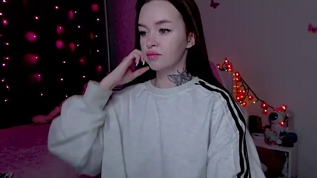 Snapshot of Naughty_Mable chatting on November 17, 2025, 1:20 am Naughty Mable online show from November 17, 2025, 1:20 am