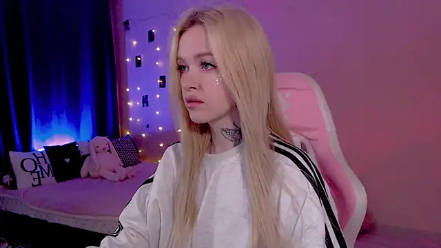 Snapshot of Naughty_Mable chatting on May 14, 2026, 1:02 am Naughty Mable online show from May 14, 2026, 1:02 am