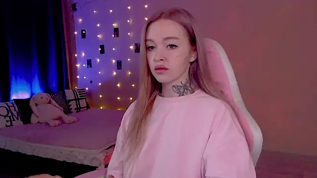 Snapshot of Naughty_Mable chatting on June 18, 2026, 1:26 am Naughty Mable online show from June 18, 2026, 1:26 am