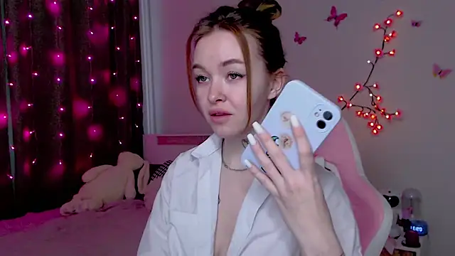 Snapshot of Naughty_Mable chatting on October 25, 2025, 2:33 am Naughty Mable online show from October 25, 2025, 2:33 am