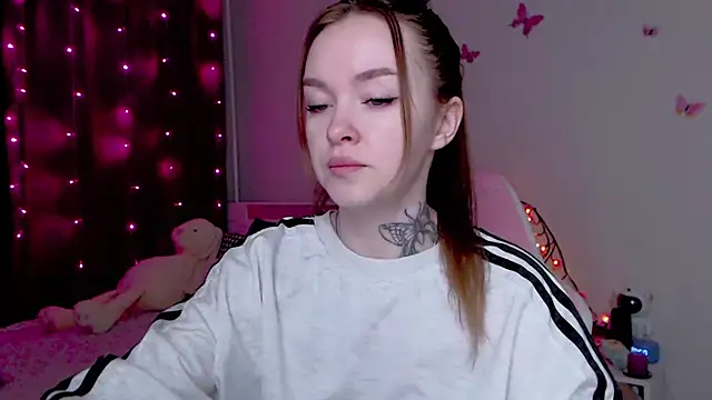 Snapshot of Naughty_Mable chatting on November 29, 2025, 12:11 am Naughty Mable online show from November 29, 2025, 12:11 am