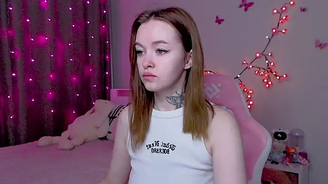 Snapshot of Naughty_Mable chatting on October 14, 2025, 12:11 am Naughty Mable online show from October 14, 2025, 12:11 am