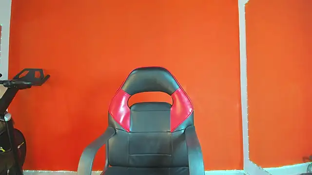 Snapshot of Abril_jones10 chatting on February 16, 2025, 6:21 am Abril jones10 online show from February 16, 2025, 6:21 am