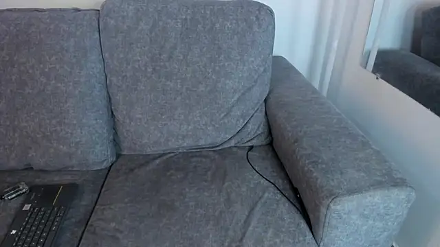 Snapshot of Abril_jones10 chatting on February 21, 2025, 8:40 am Abril jones10 online show from February 21, 2025, 8:40 am