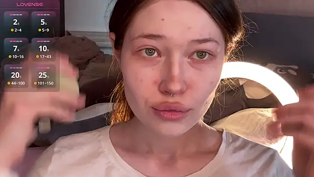eva varnerr online show from May 5, 2026, 12:52 pm