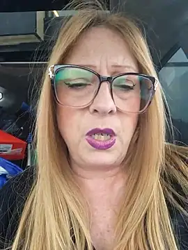 Purple  lips online show from February 24, 2025, 6:36 pm