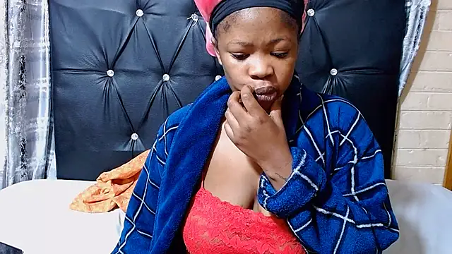 EROTIC BARBIE28 online show from June 19, 2026, 2:17 am