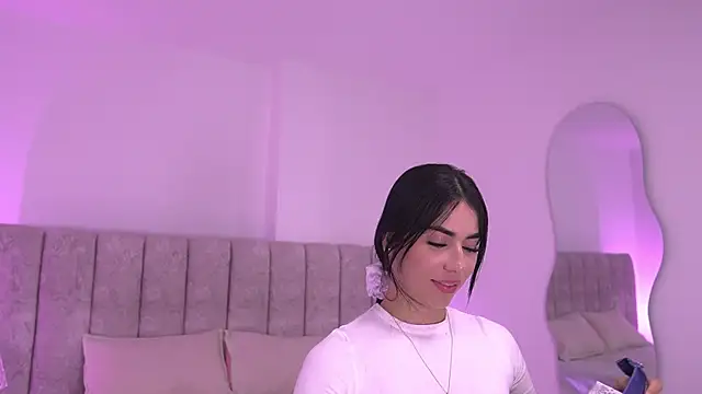 Snapshot of sam_lewins chatting on January 6, 2026, 7:18 pm sam lewins online show from January 6, 2026, 7:18 pm