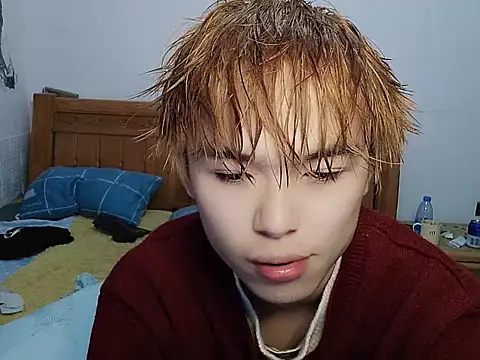 Snapshot of DOUMI98 chatting on December 15, 2025, 11:42 pm DOUMI98 online show from December 15, 2025, 11:42 pm