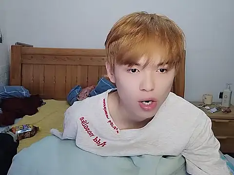 Snapshot of DOUMI98 chatting on December 15, 2025, 1:22 am DOUMI98 online show from December 15, 2025, 1:22 am