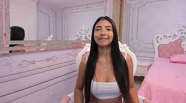 Daphne Fox  online show from March 9, 2025, 9:13 am