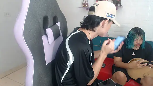 Snapshot of andy_dan18 chatting on November 24, 2025, 3:34 pm andy dan18 online show from November 24, 2025, 3:34 pm