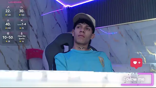 Snapshot of andy_dan18 chatting on October 27, 2025, 4:08 pm andy dan18 online show from October 27, 2025, 4:08 pm