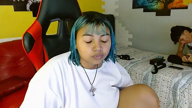 Snapshot of andy_dan18 chatting on November 17, 2025, 4:11 pm andy dan18 online show from November 17, 2025, 4:11 pm