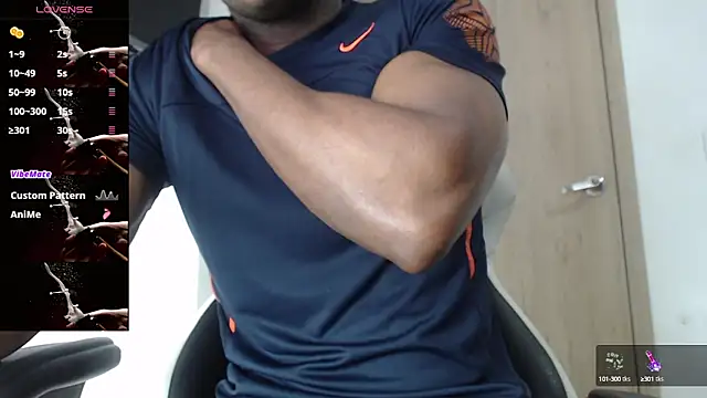 thomsom23 online show from October 15, 2025, 3:20 pm