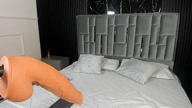 LolaAngellx online show from October 25, 2025, 8:09 pm