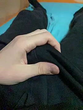 Snapshot of Dvddd chatting on December 14, 2025, 10:21 am Dvddd online show from December 14, 2025, 10:21 am