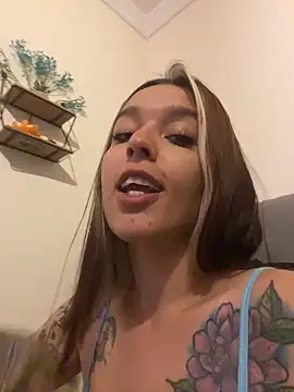 Snapshot of BlueStoneX chatting on December 3, 2025, 7:08 am BlueStoneX online show from December 3, 2025, 7:08 am