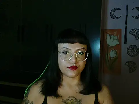 Rowenatattoo online show from October 7, 2025, 6:58 am