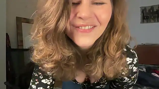 Snapshot of leahsparkles chatting on November 30, 2025, 1:23 pm leahsparkles online show from November 30, 2025, 1:23 pm