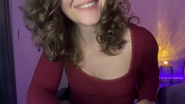 Snapshot of leahsparkles chatting on October 15, 2025, 11:07 am leahsparkles online show from October 15, 2025, 11:07 am