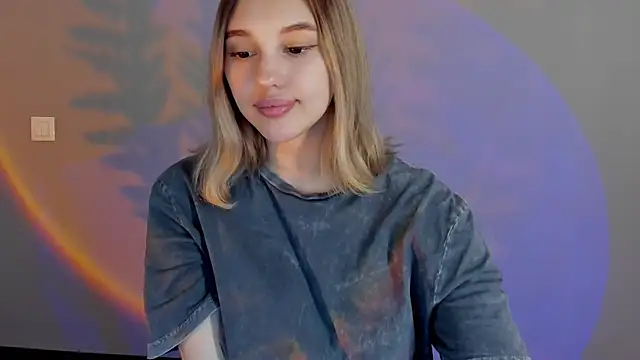 Snapshot of AngelicaKleee chatting on January 19, 2025, 8:50 am AngelicaKleee online show from January 19, 2025, 8:50 am