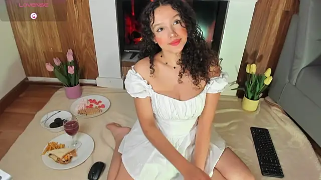 Snapshot of LucyLovelyy chatting on June 9, 2026, 2:45 am LucyLovelyy online show from June 9, 2026, 2:45 am