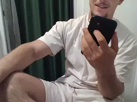 Snapshot of couplehot992 chatting on March 11, 2025, 5:35 pm couplehot992 online show from March 11, 2025, 5:35 pm