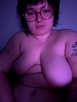  dwhorekin  online show from December 2, 2025, 10:00 pm