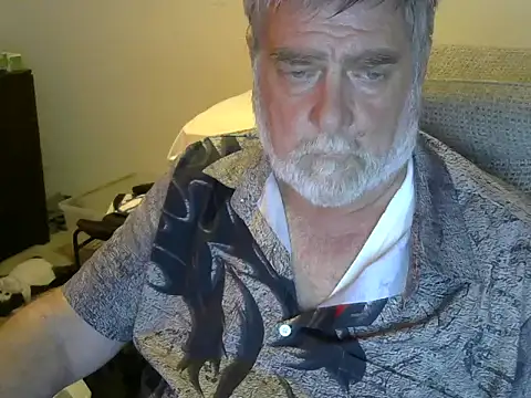 viejo oso online show from September 19, 2025, 2:15 am