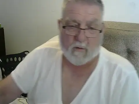 viejo oso online show from October 4, 2025, 10:00 pm