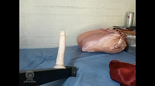 naughtyuki00 online show from February 15, 2025, 10:00 pm