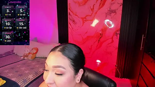 stefany duque1  online show from March 21, 2026, 8:19 am