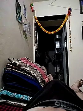 hot punekar online show from October 30, 2025, 5:43 pm