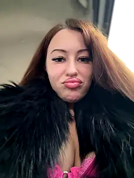 Snapshot of AndreaMood chatting on October 16, 2025, 2:09 am AndreaMood online show from October 16, 2025, 2:09 am