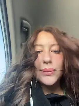 Snapshot of AndreaMood chatting on March 16, 2026, 6:39 am AndreaMood online show from March 16, 2026, 6:39 am