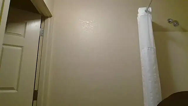 Snapshot of Dnasty408 chatting on February 6, 2026, 6:04 pm Dnasty408 online show from February 6, 2026, 6:04 pm