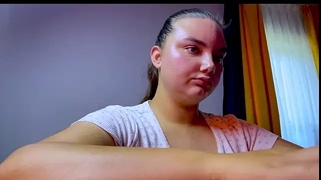 Dreamyblushfairy online show from July 30, 2026, 2:38 pm