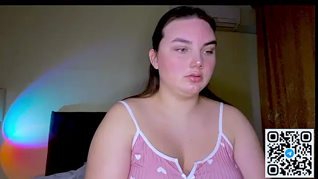 Snapshot of Dreamyblushfairy chatting on March 8, 2026, 4:21 pm Dreamyblushfairy online show from March 8, 2026, 4:21 pm